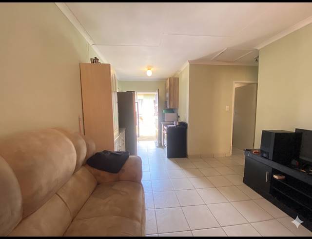 2 BEDROOM HOUSE FOR SALE IN SAVANNA CITY